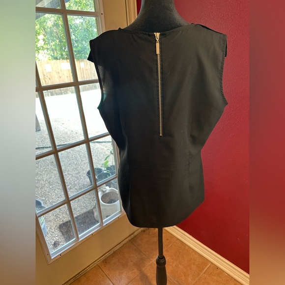 Milano Sleeveless Black Blouse Large Ruffle Front Zip Back Top Work Career Chic - Picture 2 of 8
